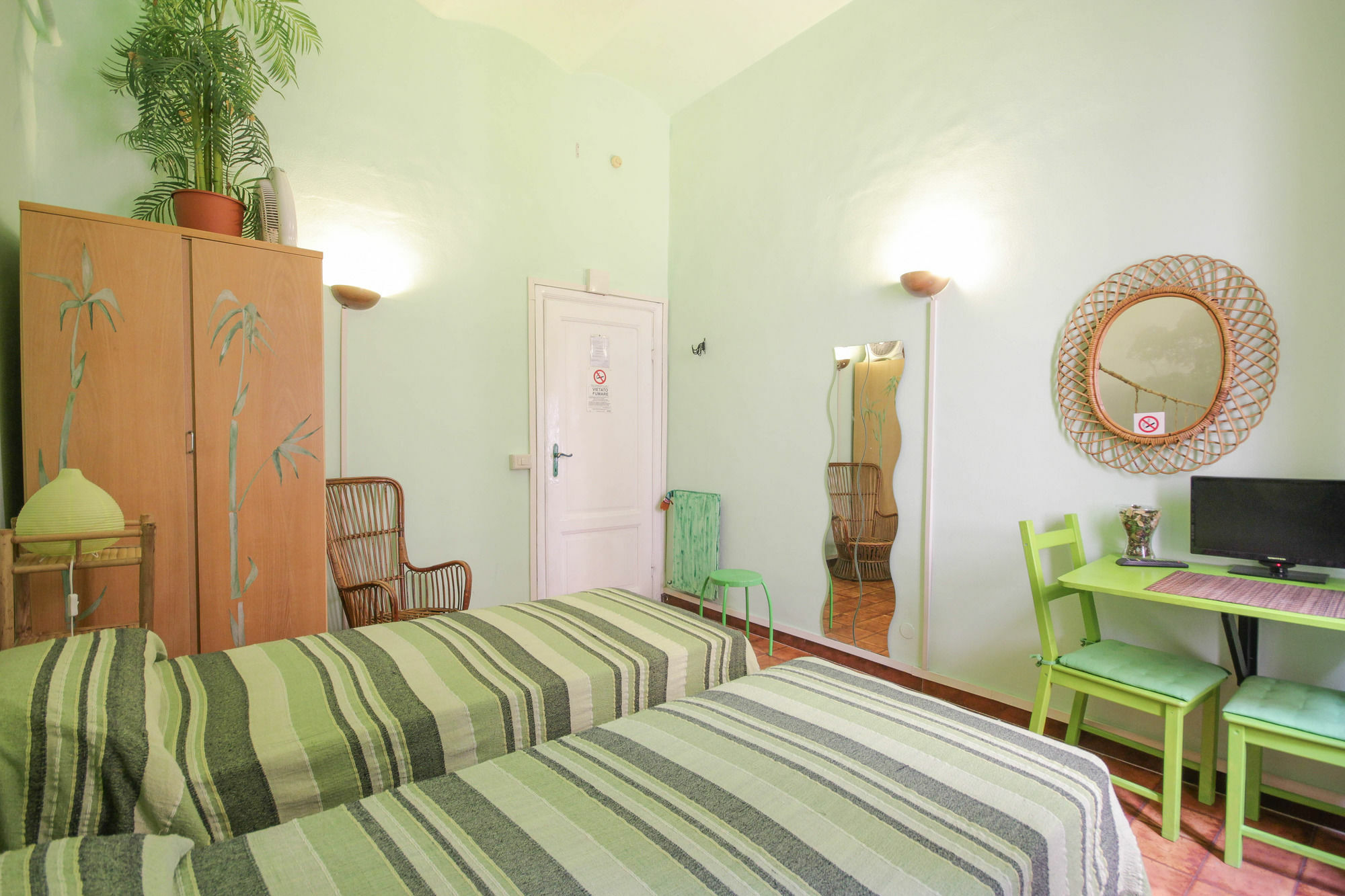 Sixbeds Hotel Roma Exterior foto